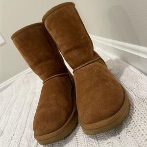 Ugg Classic Short II Boots - Chestnut Size 5